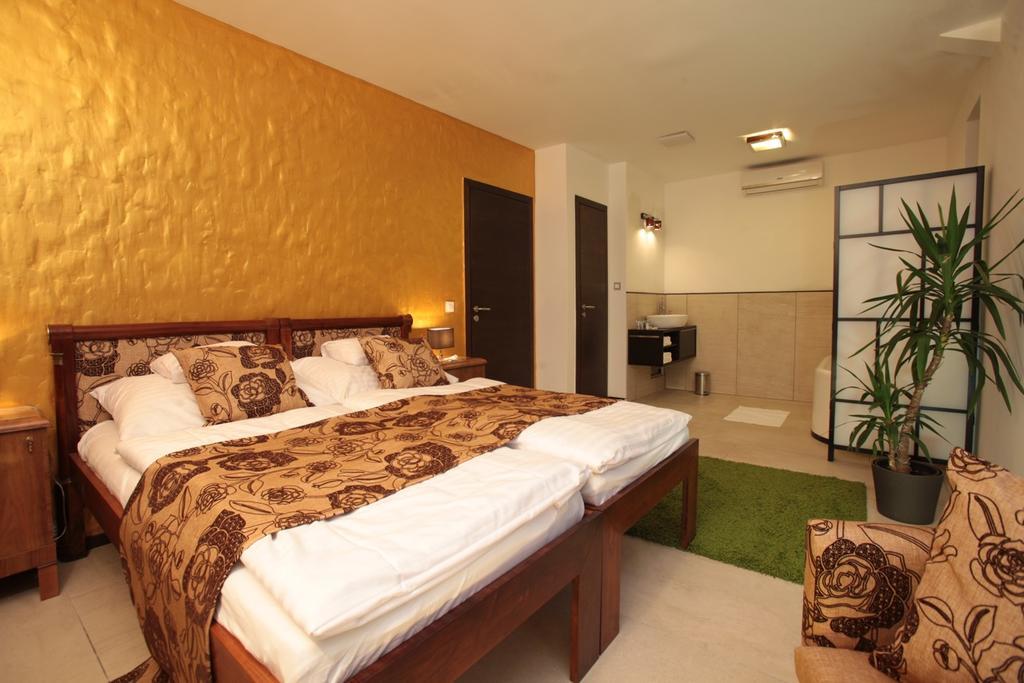 Parliament Penthouse Boutique B&B Budapest Room photo