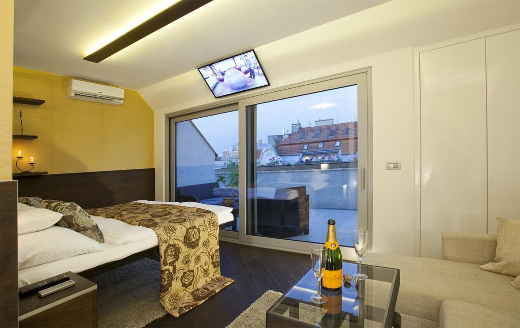 Parliament Penthouse Boutique B&B Budapest Room photo
